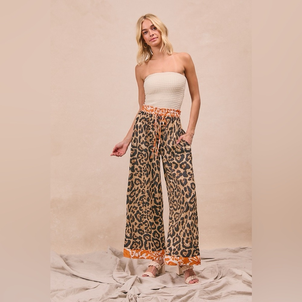 BiBi Leopard Print With Contrast Banded Wide Pants - Picture 4 of 10